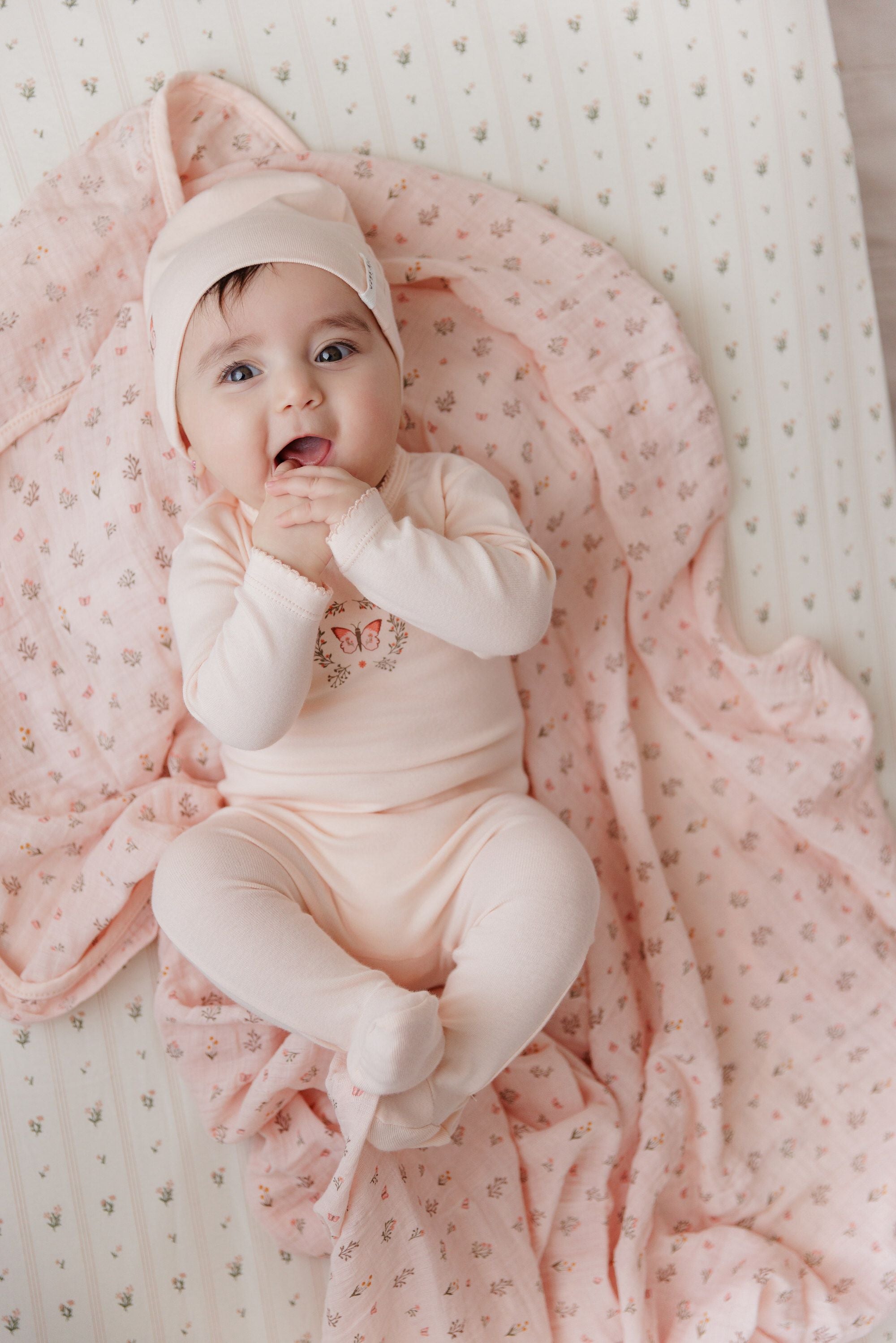 Linear Floral Crib Sheet Set Crib Sheet Set – Ely's