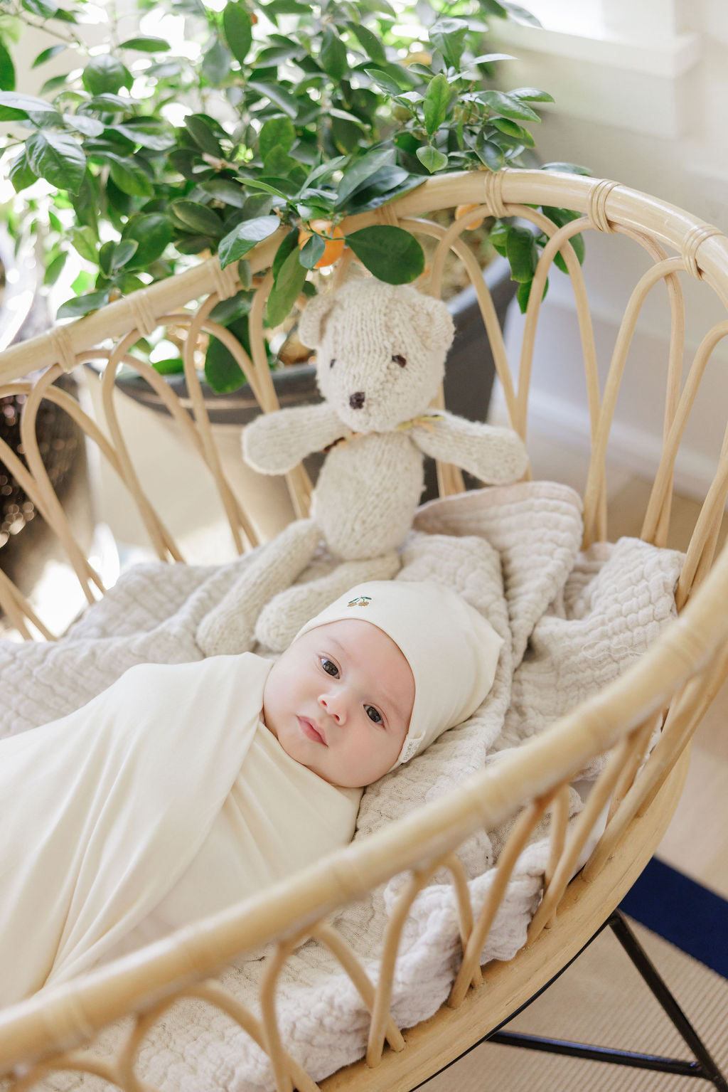 gender-neutral baby blanket