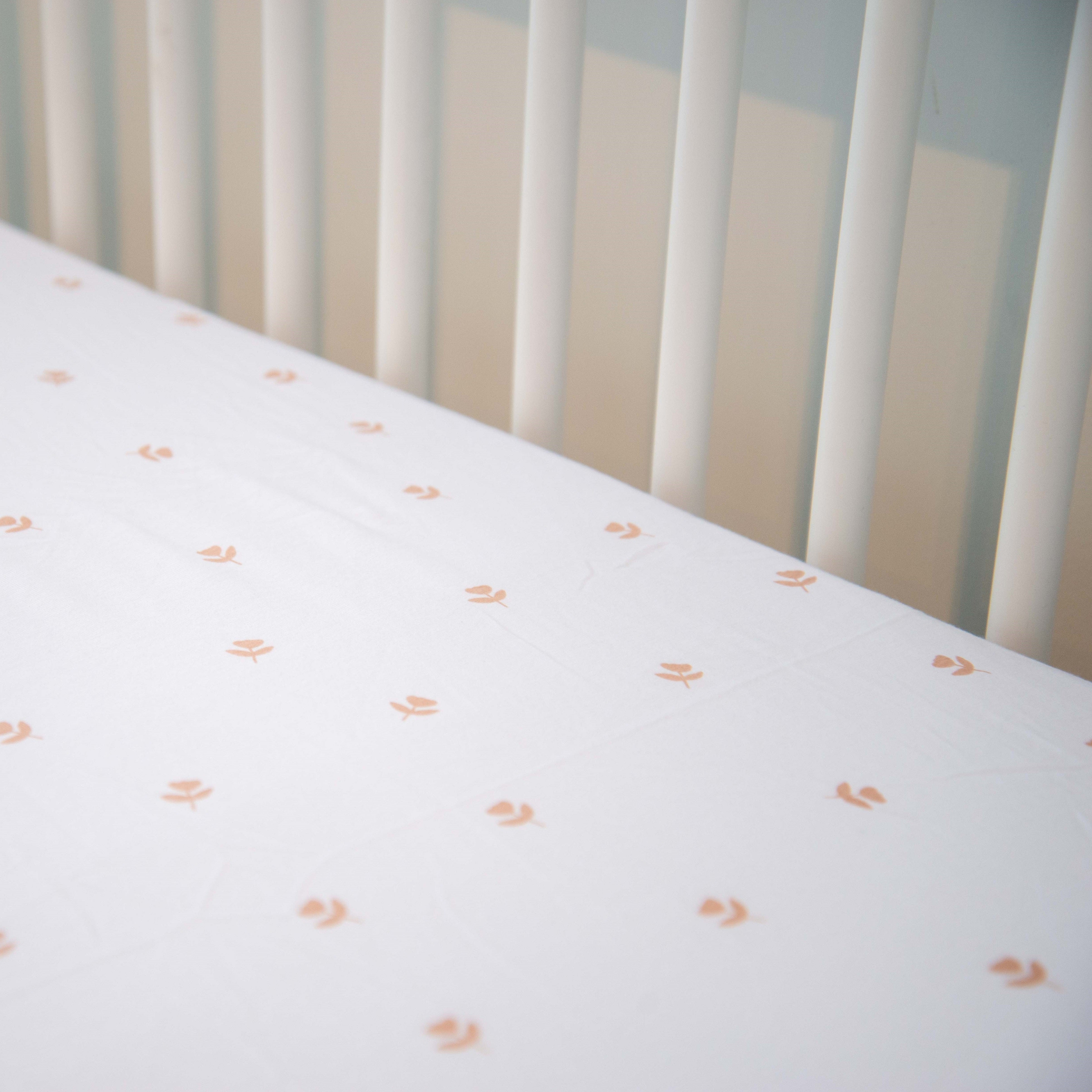 Mauve print Crib Sheet Set