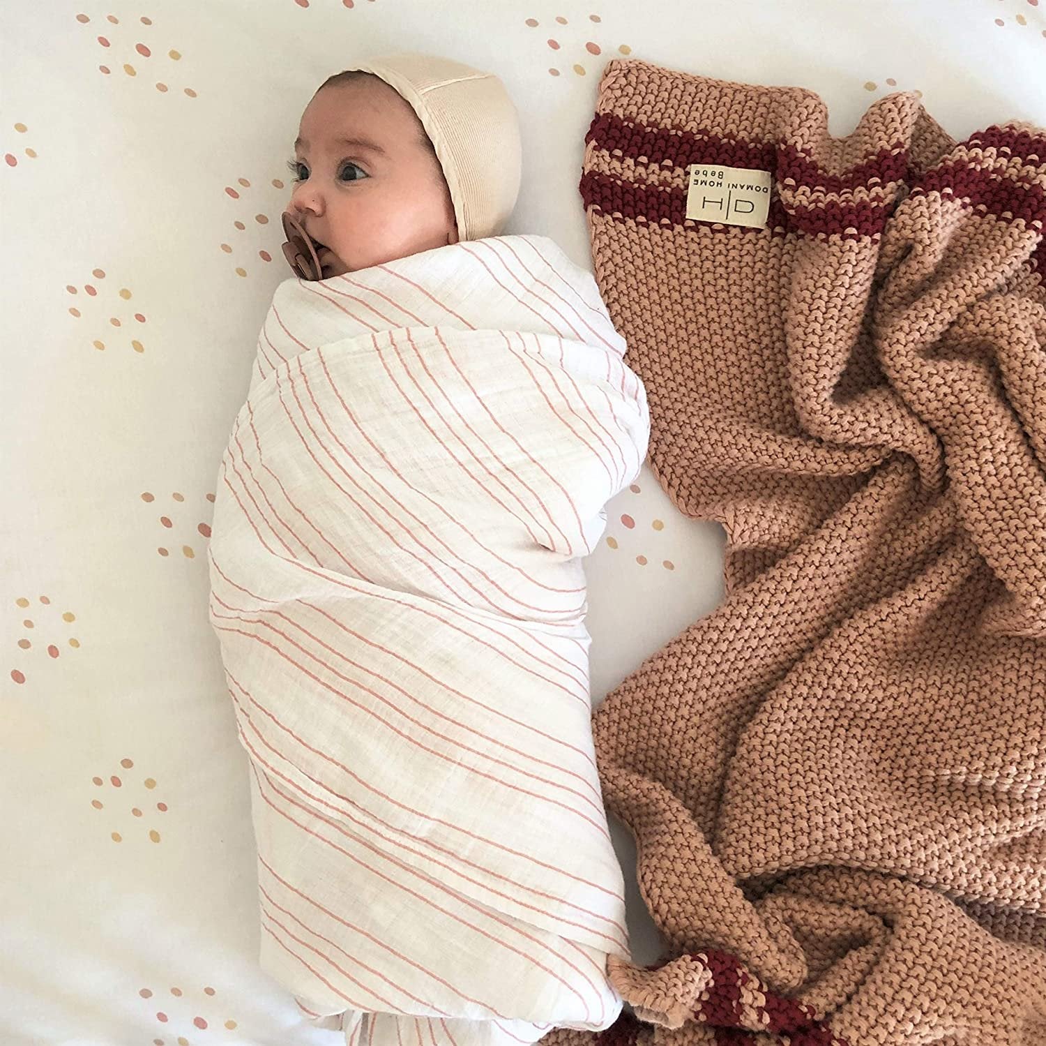 Lightweight Pink Dot Nursery Linens