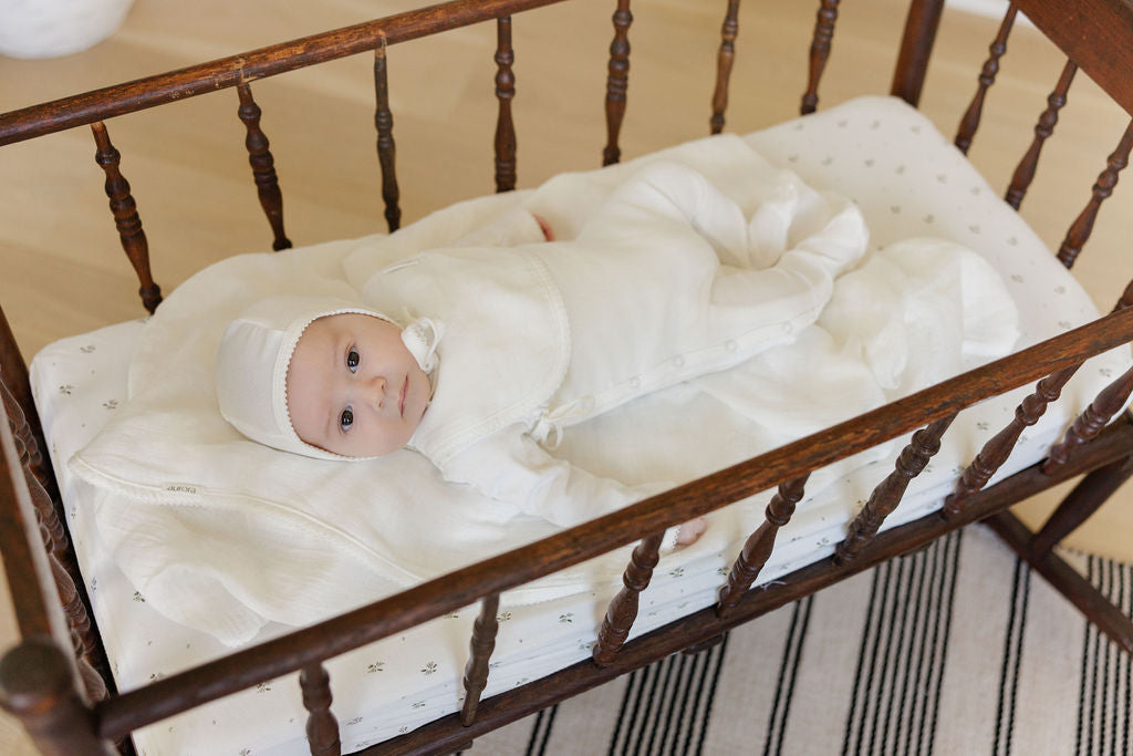 Breathable Muslin Swaddle with Scallop