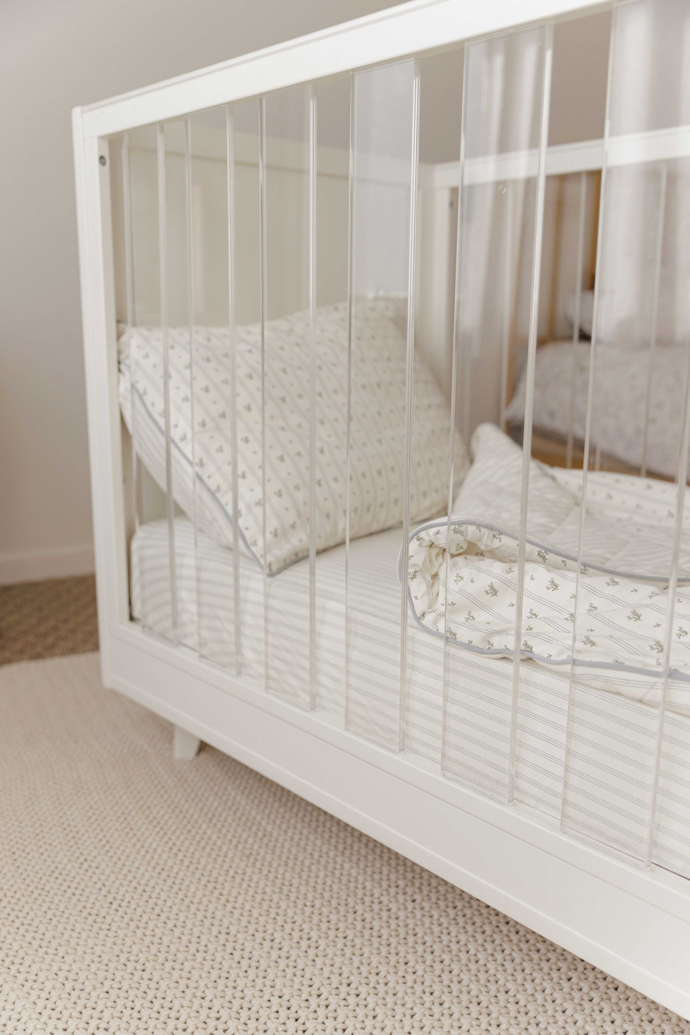 Linear Leaf Hypoallergenic linen