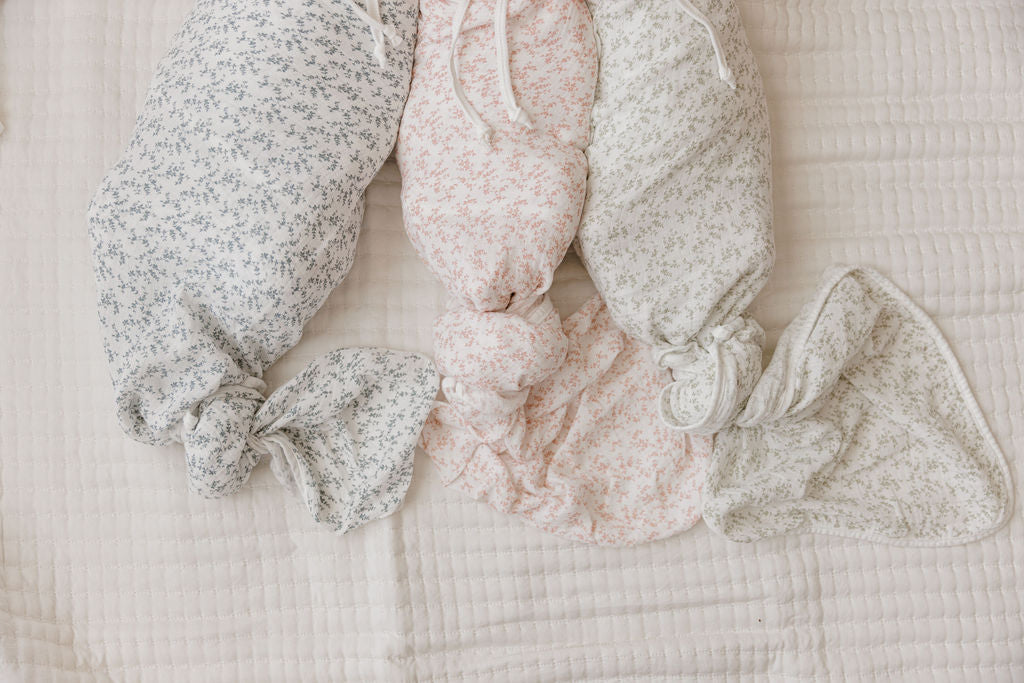 Muslin Swaddles 47&quot;-Vine Pattern collection