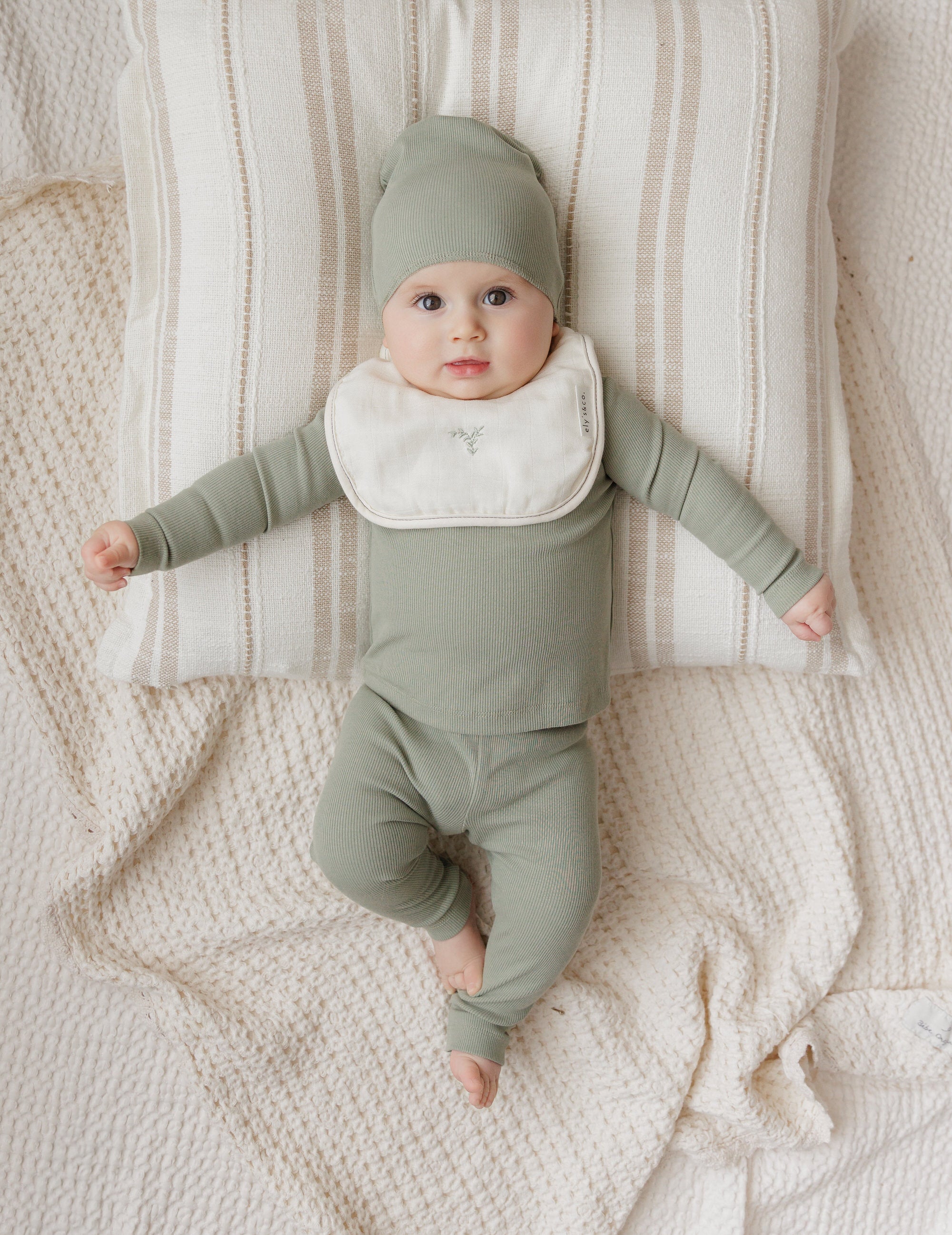 Soft Cotton Muslin Terry Bib Set