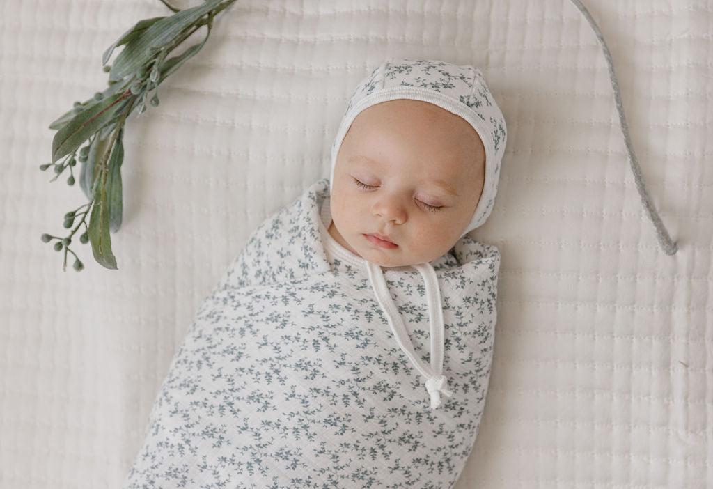 muslin swaddles vine pattern blue